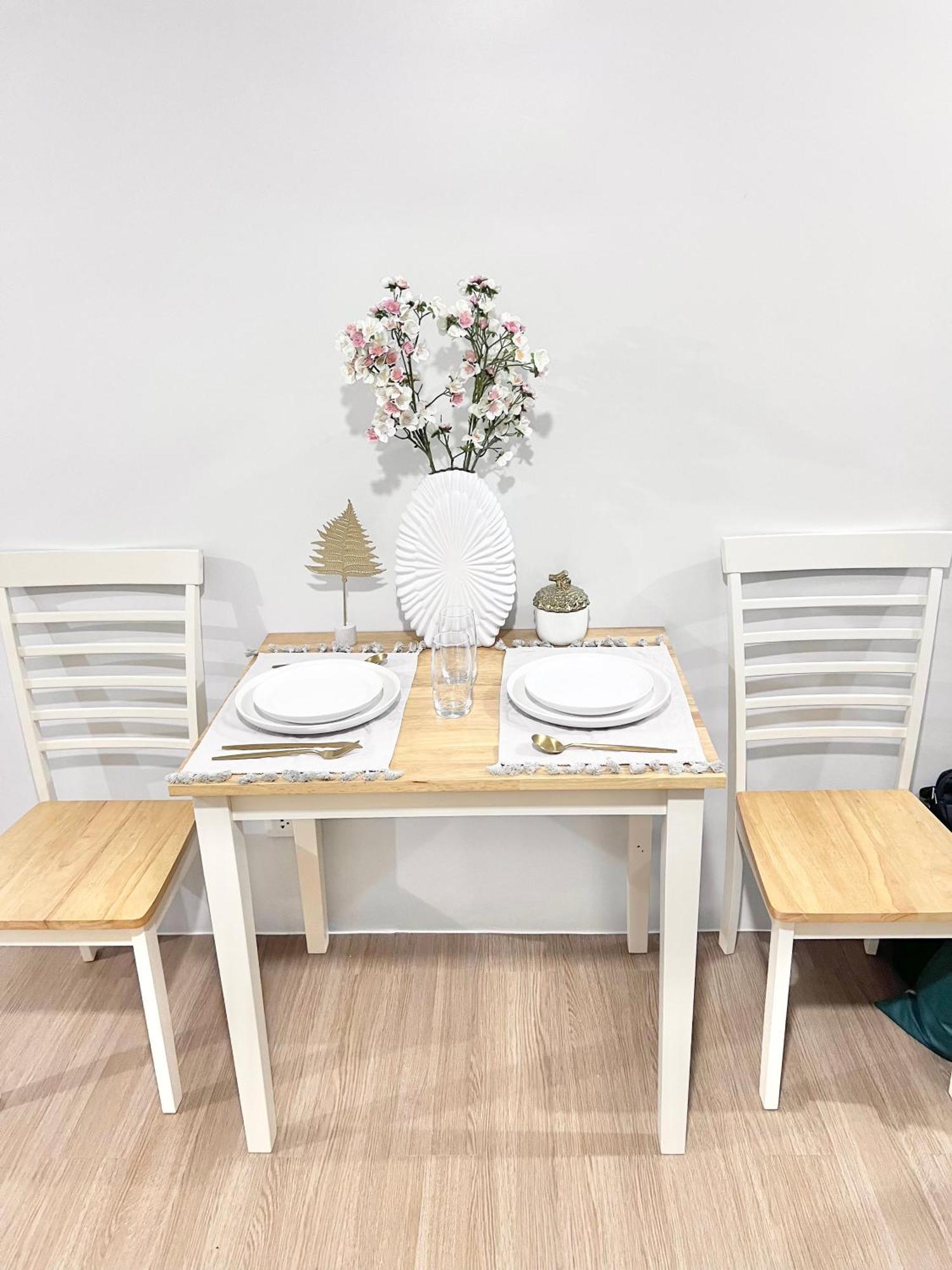 Crown Asia Tagaytay City Екстер'єр фото