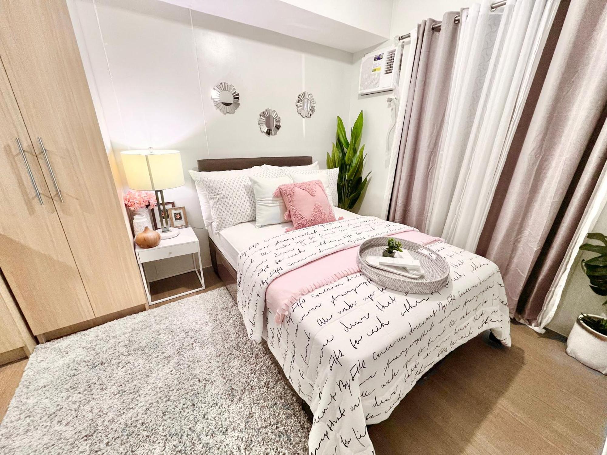 Crown Asia Tagaytay City Екстер'єр фото